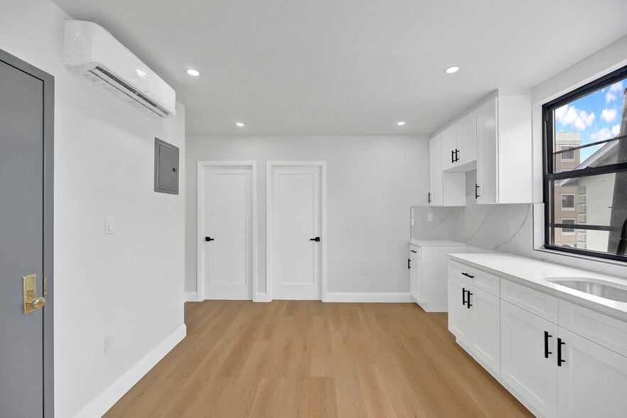 More Photos Of 3013 Brighton 5th St, Brooklyn Apartments For Sale