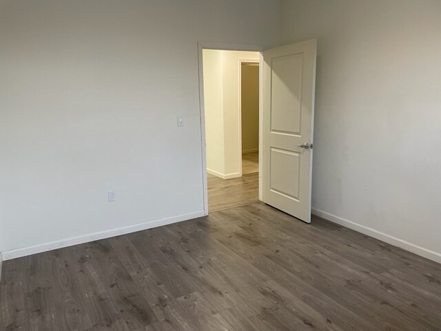 More Photos Of 827 E Jefferson Blvd, Los Angeles Light Manufacturing For Lease