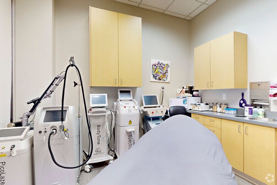 More Photos Of 905 W 124th Ave, Westminster Medical For Lease