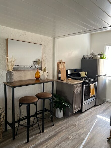 More Photos Of 5901 E Ocean Blvd, Long Beach Apartments For Sale