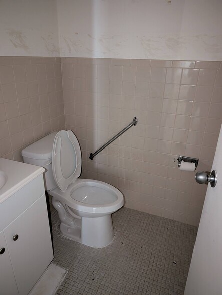 More Photos Of 812 N 7th St, Fort Pierce Medical For Lease
