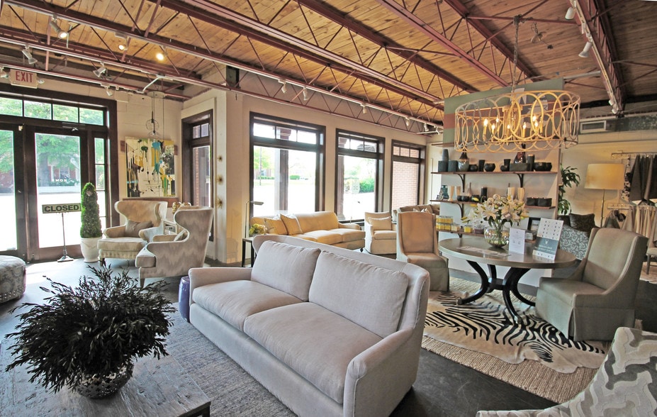 More Photos Of 30 N Main St, Alpharetta Storefront For Lease