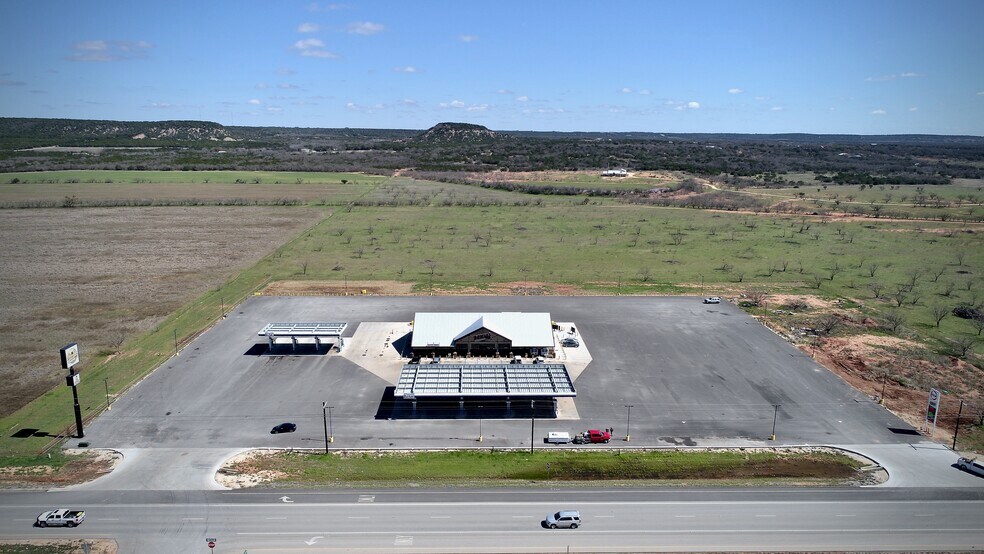 More Photos Of 3049 Us-83, Tuscola Truck Stop For Sale