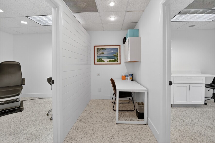 More Photos Of 665 SE 10th St, Deerfield Beach Medical For Sale