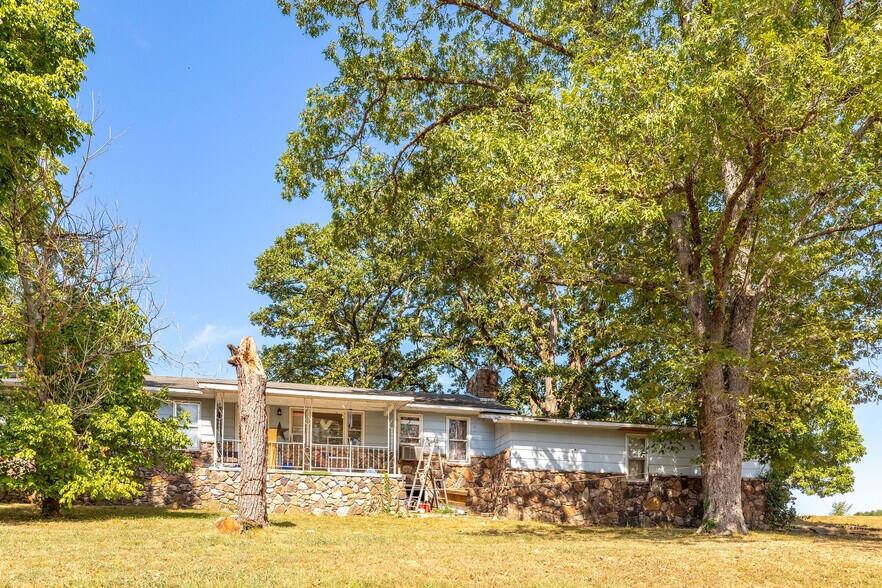 More Photos Of 1211 Cox Ford Rd, Crane Specialty For Sale