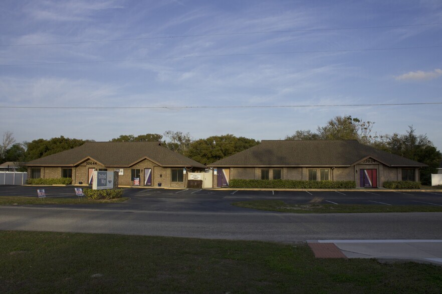 More Photos Of 32644 Blossom ln, Leesburg Office For Sale