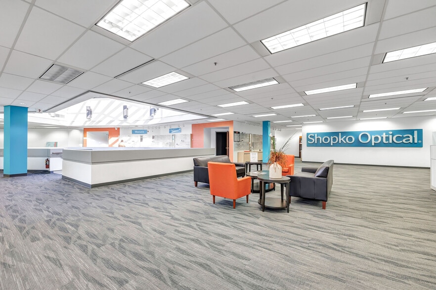 More Photos Of 700 Pilgrim Way, Green Bay Loft Creative Space For Lease