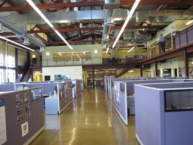 More Photos Of 220-224 W Station Square Dr, Pittsburgh General Retail For Lease