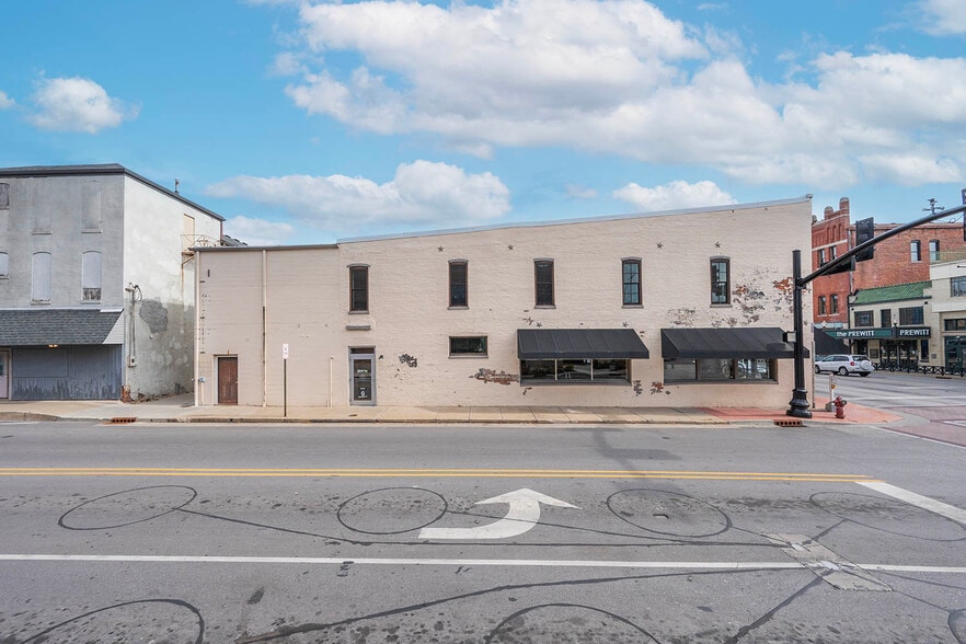 More Photos Of 126 W Main St, Plainfield Storefront For Sale