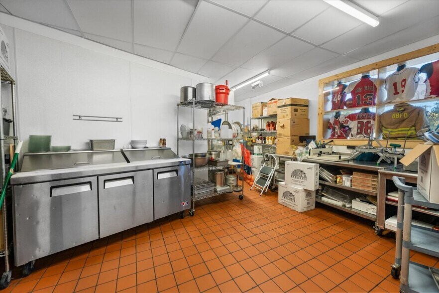 More Photos Of 40789 Village Dr, Big Bear Lake Bar For Sale