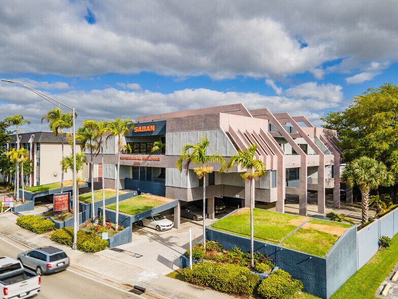 More Photos Of 2151 E Commercial Blvd, Fort Lauderdale Medical For Lease