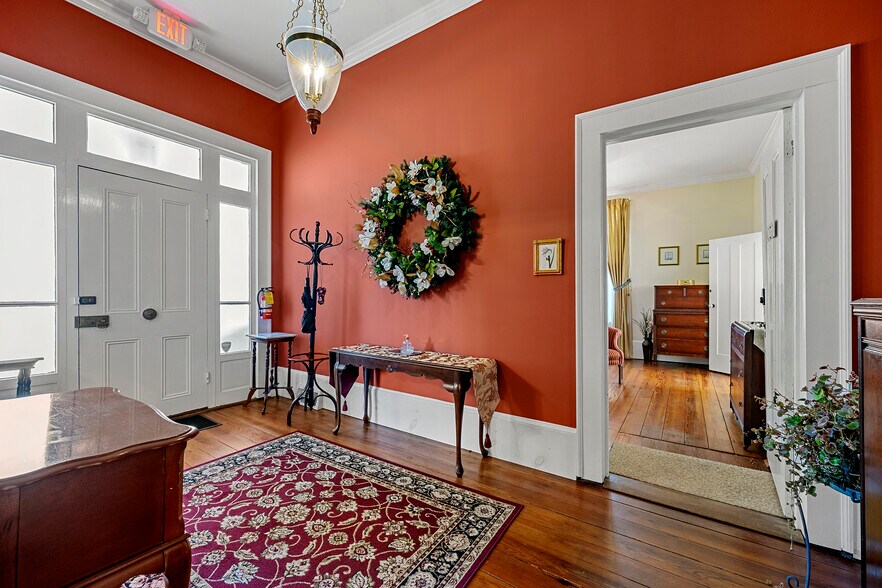 More Photos Of 132 E College St, Griffin Hospitality For Sale
