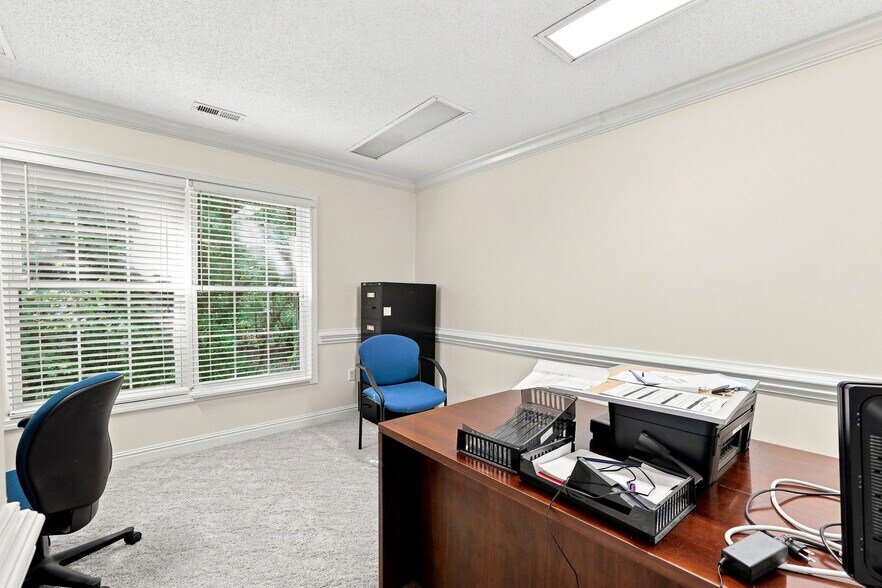 More Photos Of 1708 S Mebane St, Burlington Office For Sale