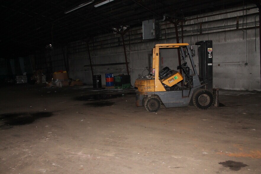 More Photos Of 9239 Atlantic Rd, Atlantic Manufacturing For Sale