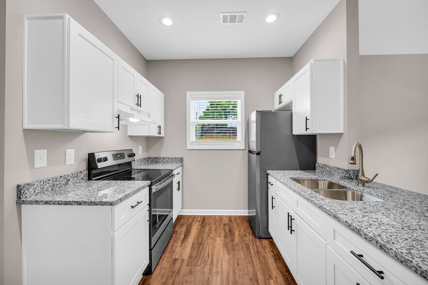 More Photos Of 339 Gainesville St, Carnesville Apartments For Sale