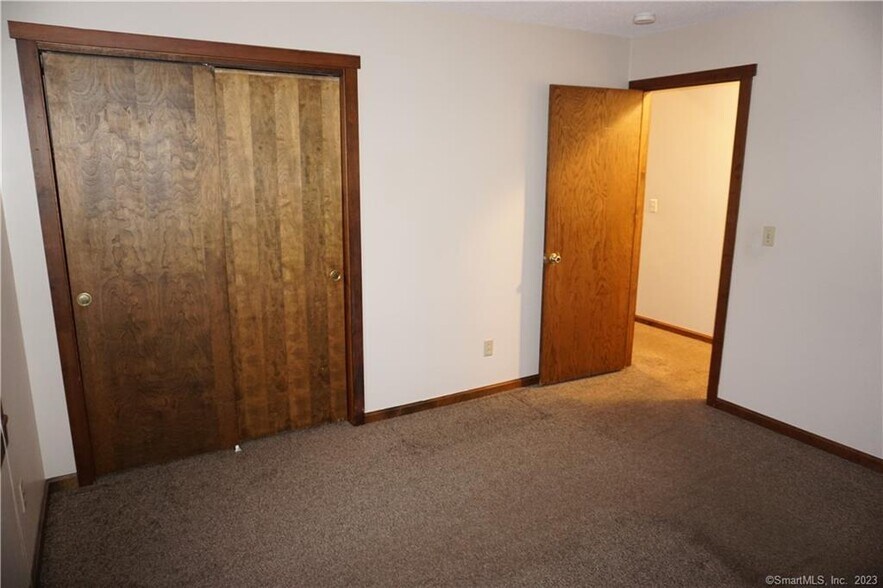 More Photos Of 284 Merrow Rd, Tolland Office For Lease