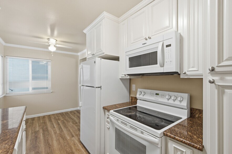More Photos Of 1255 Woodside Rd, Redwood City Apartments For Sale