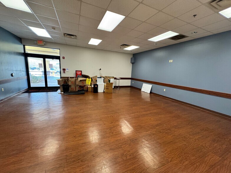 More Photos Of 1215 Dunn Ave, Jacksonville Medical For Lease