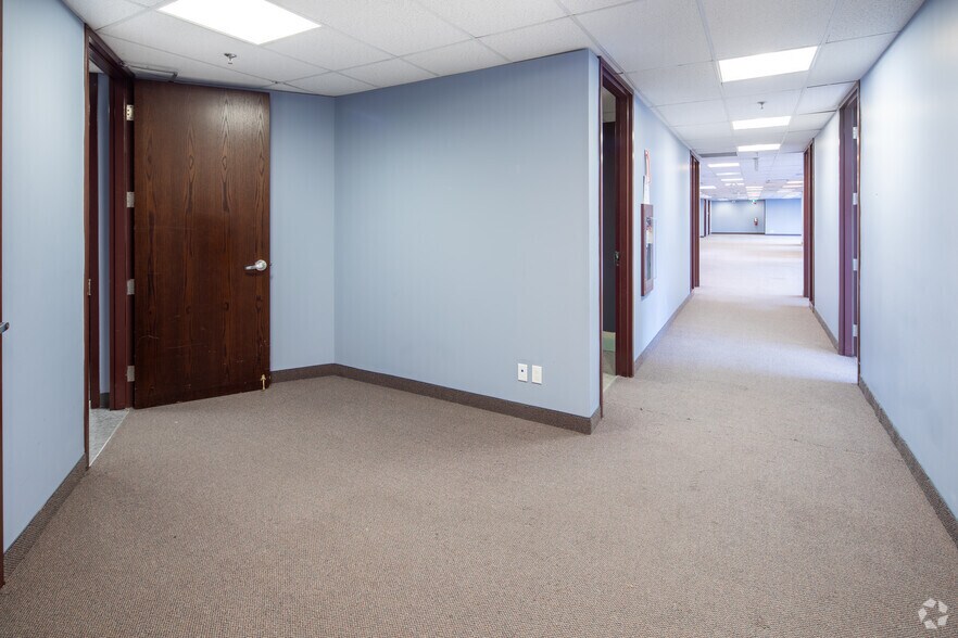 More Photos Of 35 Fulton Way, Richmond Hill Light Distribution For Lease