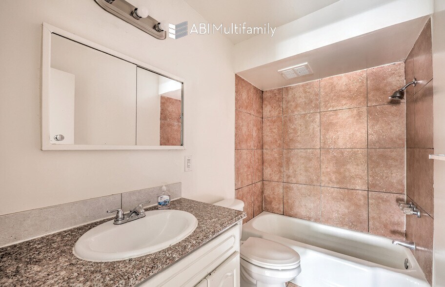 More Photos Of 2555 Sherwood St, Las Vegas Apartments For Sale
