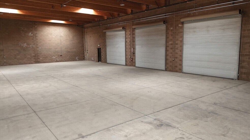 More Photos Of 1650 Olympic Dr, Turlock Warehouse For Lease