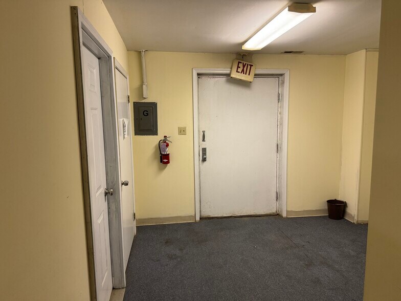 More Photos Of 25367 Lankford Hwy, Onley Light Distribution For Lease