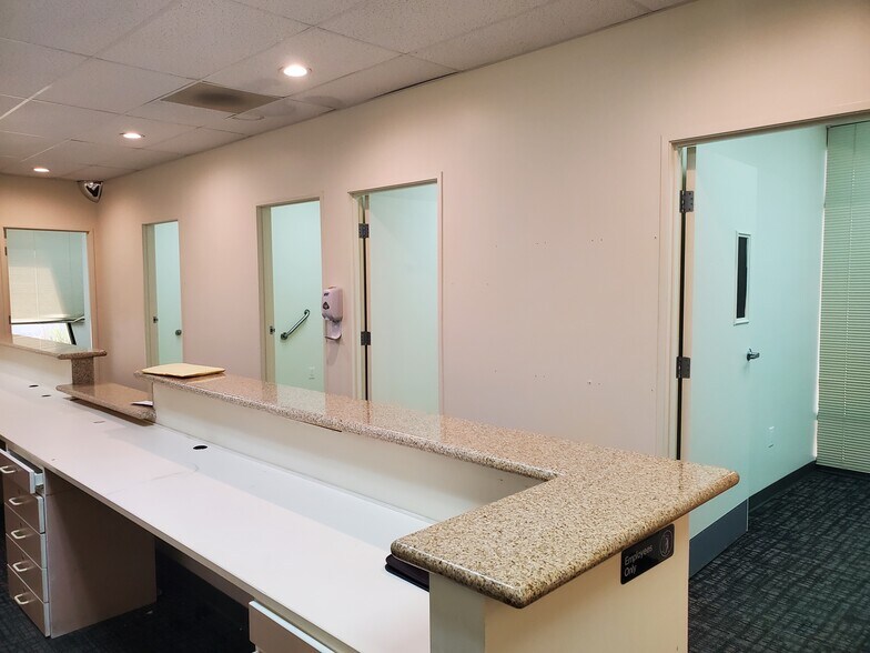 More Photos Of 5000 Overland Ave, Culver City Office For Sale