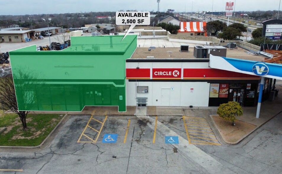 More Photos Of 11139 I-35 N, Austin Unknown For Lease