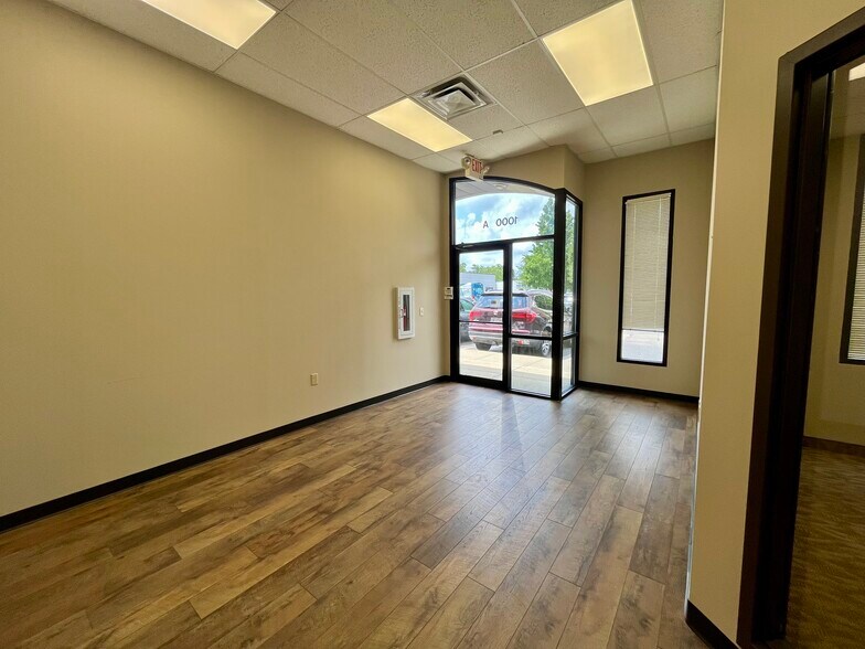 More Photos Of 1000 Taylor Station Rd, Gahanna Light Distribution For Lease