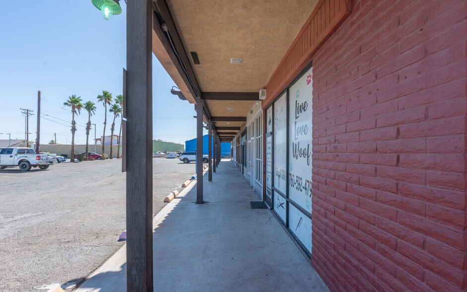 More Photos Of 301 N Imperial Ave, El Centro Storefront Retail Office For Sale