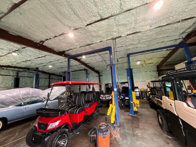 More Photos Of 8310 Congress St, Port Richey Self Storage For Sale