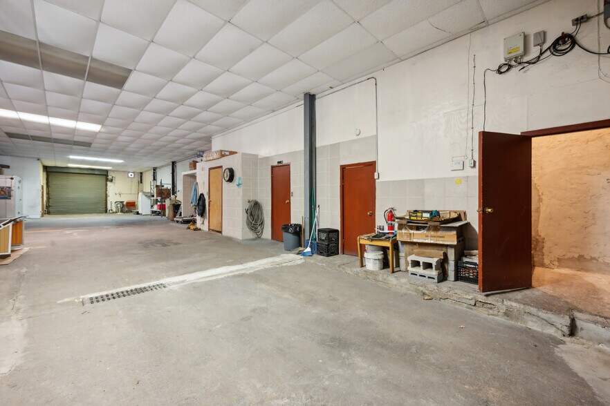 More Photos Of 1326 S 20th St, Philadelphia Warehouse For Sale