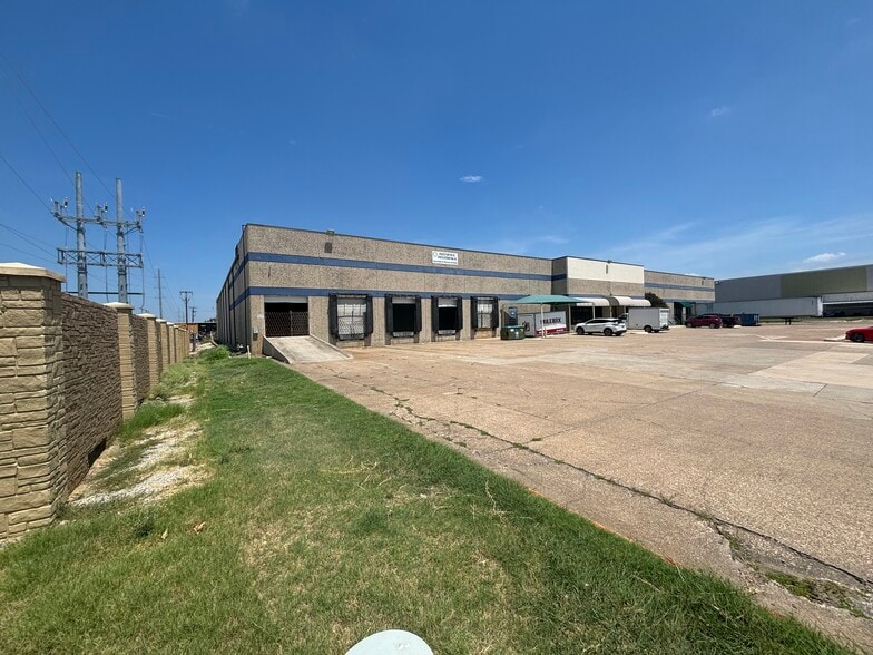Primary Photo Of 2125-2127 Exchange Dr, Arlington Distribution For Lease