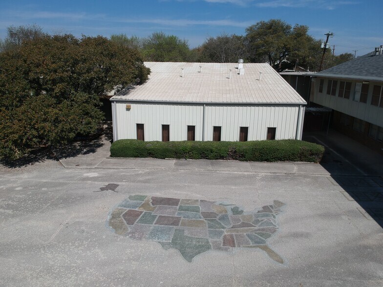 More Photos Of 5703 Blanco Rd, San Antonio Schools For Sale