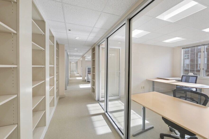 More Photos Of 202-258 E High St, Charlottesville Office For Sale