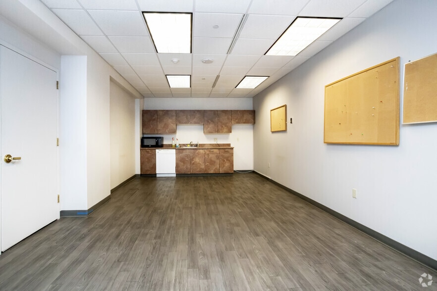 More Photos Of 26-28 E Main St, Rochester Office Residential For Lease