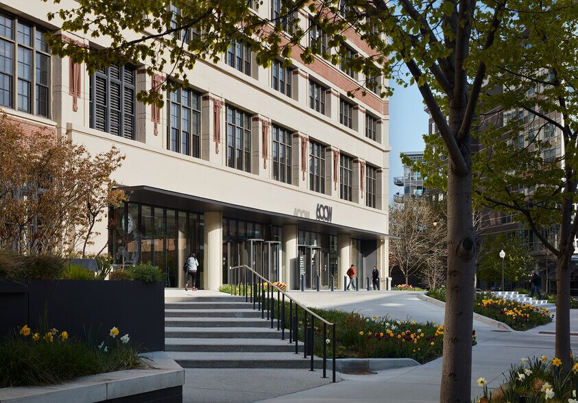 More Photos Of 600 W Chicago Ave, Chicago Office For Lease