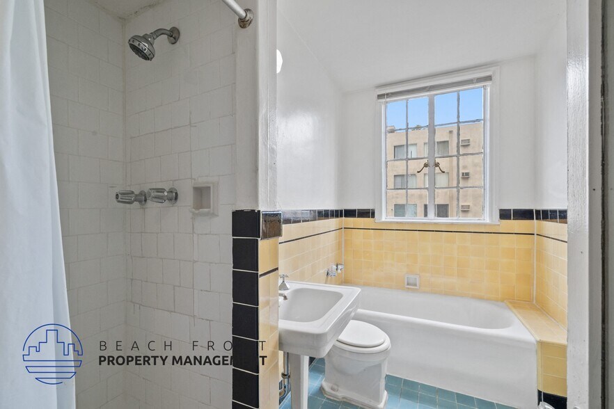 More Photos Of 512 S Hobart Blvd, Los Angeles Apartments For Sale