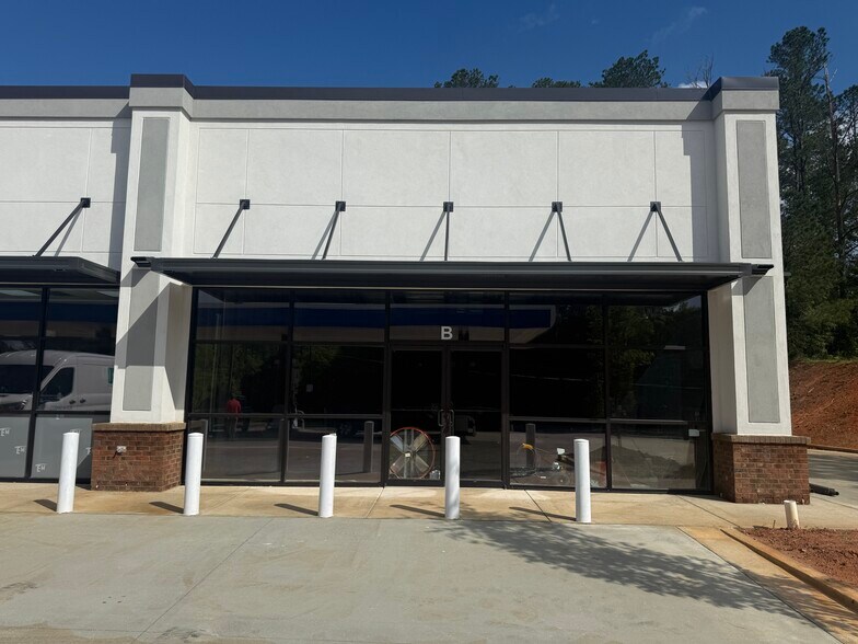 More Photos Of 1865 Highway 138, Monroe Service Station For Lease