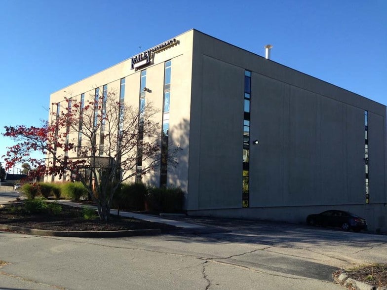 More Photos Of 15 Thames St, Groton Office For Lease