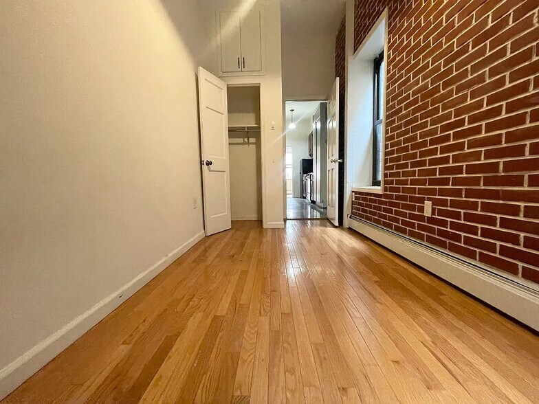 More Photos Of 109 Madison St, New York Apartments For Sale