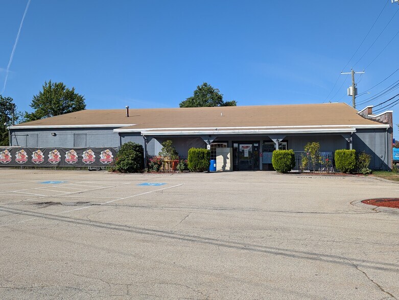 More Photos Of 35-41 E Hollis St, Nashua Freestanding For Lease