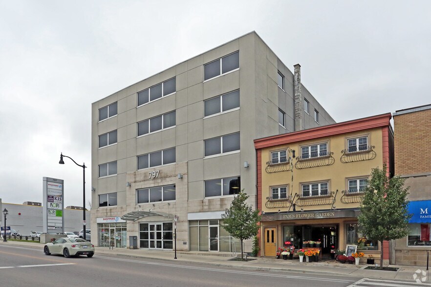 More Photos Of 797 Princess St, Kingston Medical For Lease