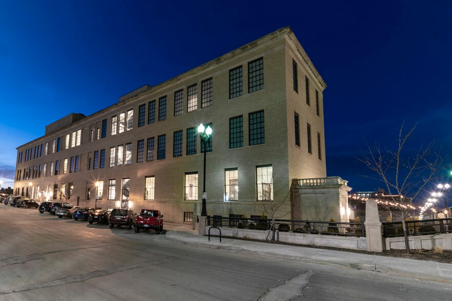 Primary Photo Of 950 S 10th St, Omaha Office For Lease