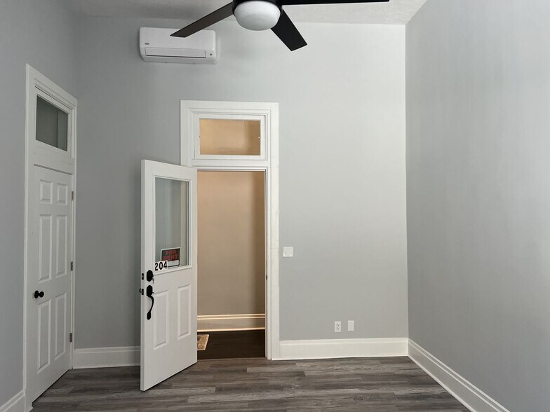 More Photos Of 124 N Main Ave, Sidney Flex For Lease