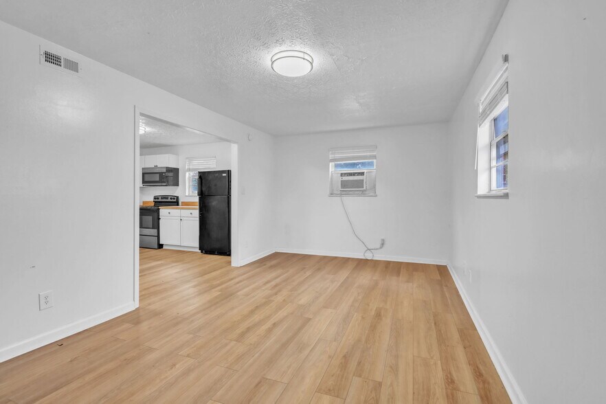 More Photos Of 4700 Upchurch Rd, Knoxville Apartments For Sale