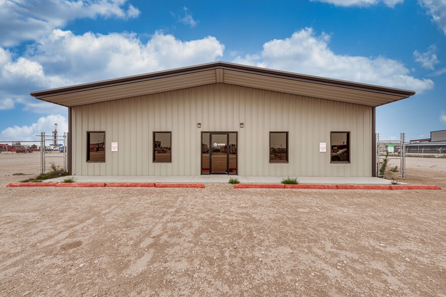 More Photos Of 3922 S County Road 1233, Midland Industrial For Lease