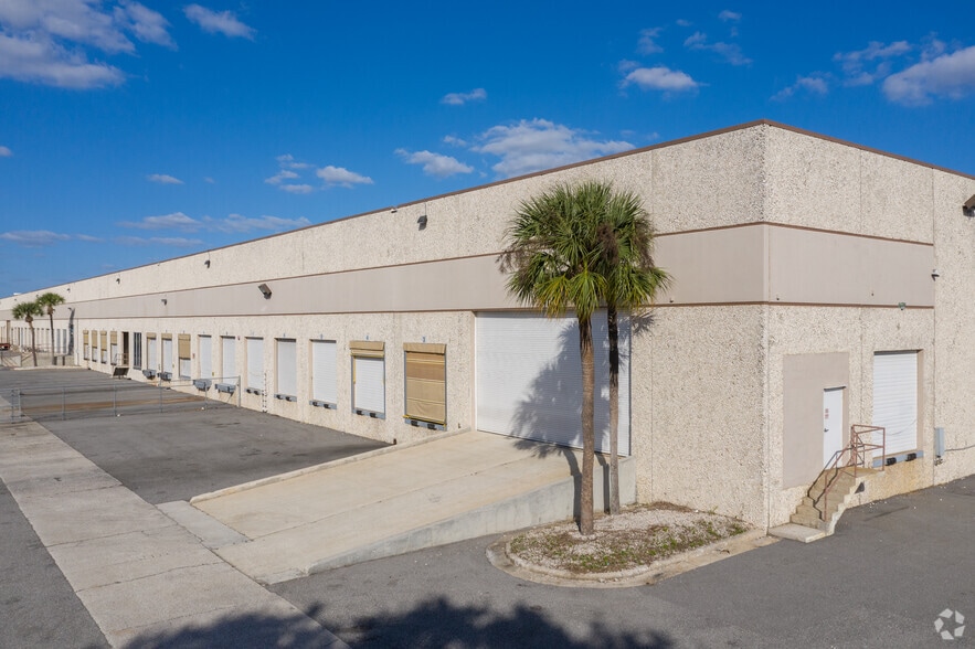 Primary Photo Of 7503-7527 Exchange Dr, Orlando Distribution For Lease