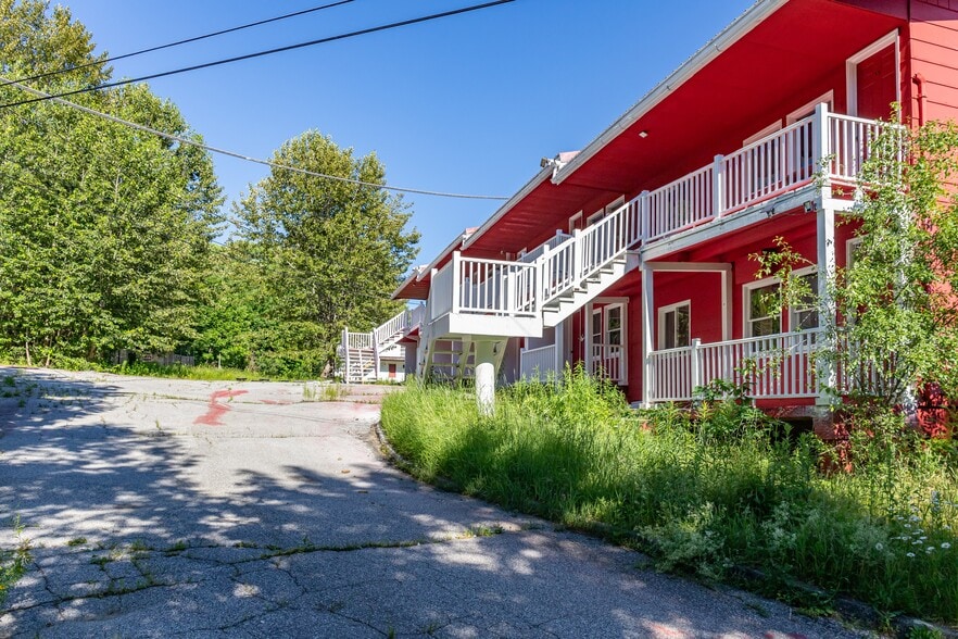 More Photos Of 196 US Route 1, Bucksport Hotel For Sale