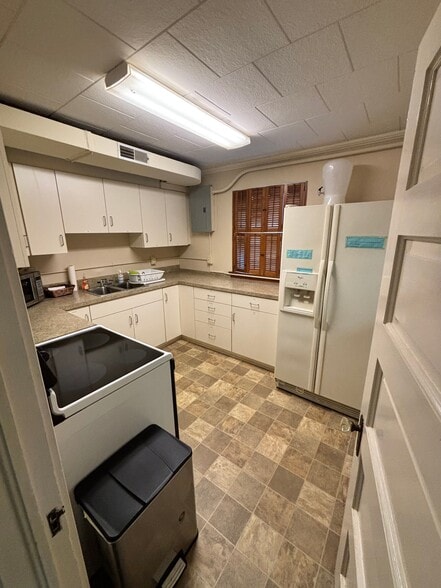 More Photos Of 413 W Farley Ave, Laurens Religious Facility For Sale